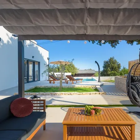 Vila Hana Pula Exterior foto